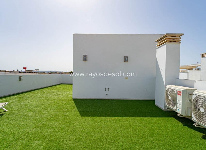 4 bedroom Villa for sale in Ciudad Quesada with pool - € 525,000 (Ref: 10055600)