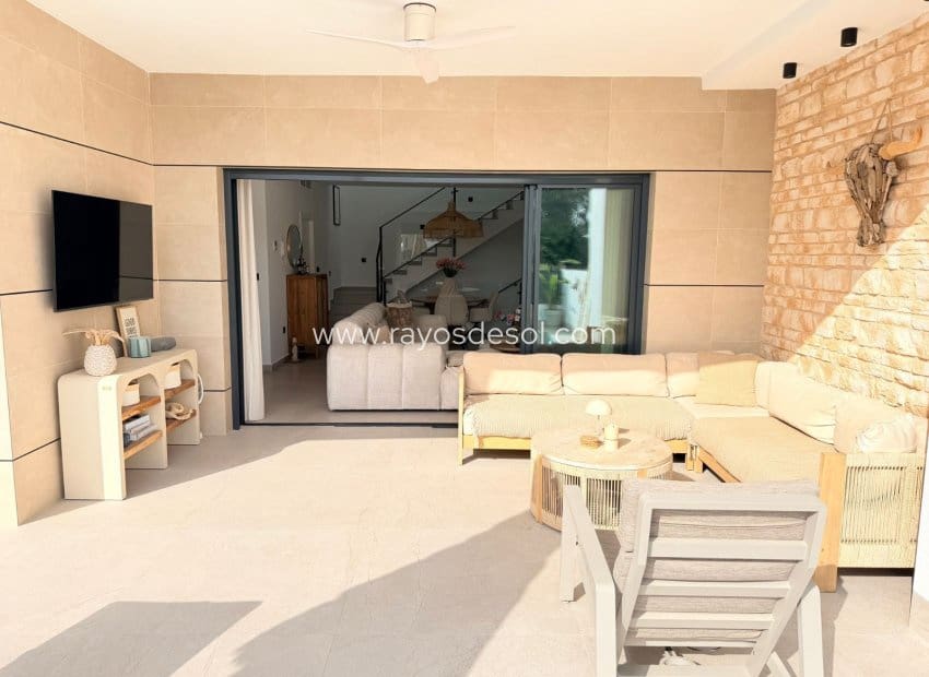 3 soverom Villa til salgs i Dolores med svømmebasseng - € 440 000 (Ref: 10055601)