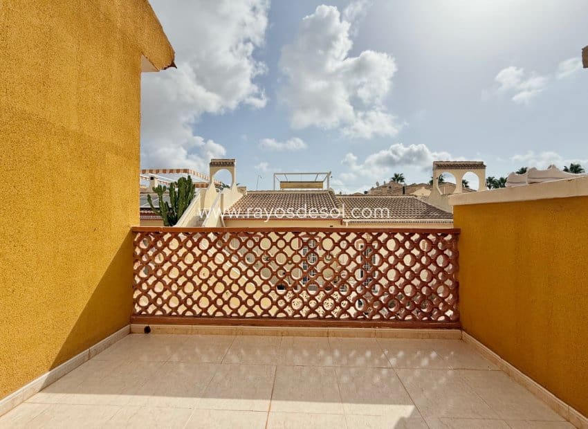 3 soveværelse Byhus til salg i Dona Pepa med swimmingpool - € 229.000 (Ref: 10055602)