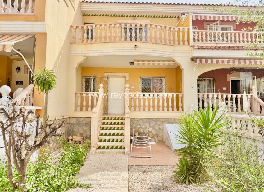 3 soveværelse Byhus til salg i Dona Pepa med swimmingpool - € 229.000 (Ref: 10055602)