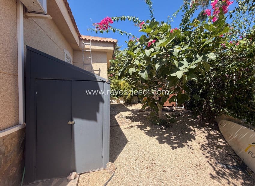 3 Zimmer Villa zu verkaufen in Lo Pepin mit Pool - 399.000 € (Ref: 10070211)