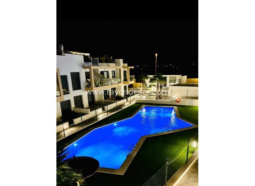 2 slaapkamer Appartement te koop in Villamartin met zwembad - € 279.000 (Ref: 10070212)