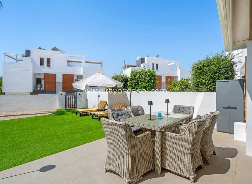 3 camera da letto Villa in vendita in Villamartin con piscina - 429.000 € (Rif: 10070213)