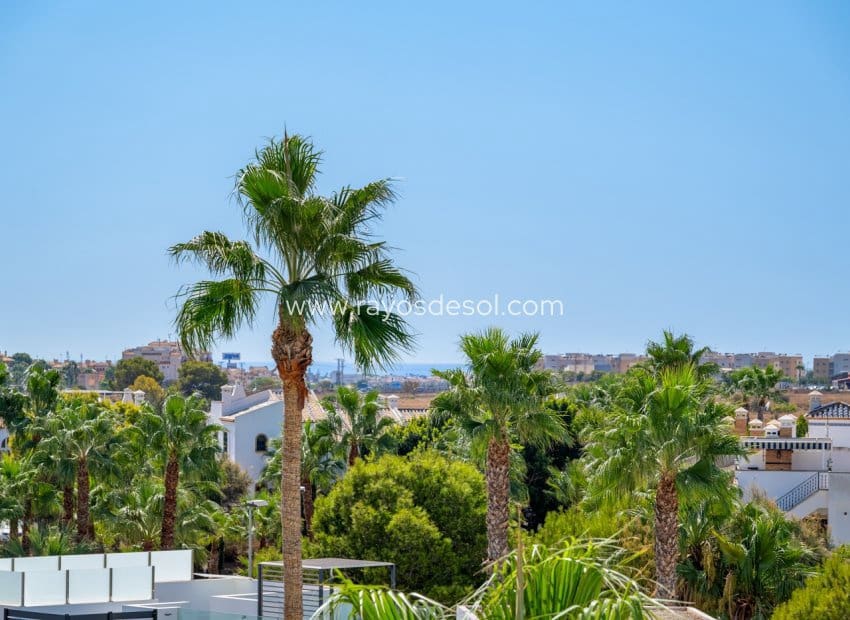 3 camera da letto Villa in vendita in Villamartin con piscina - 429.000 € (Rif: 10070213)