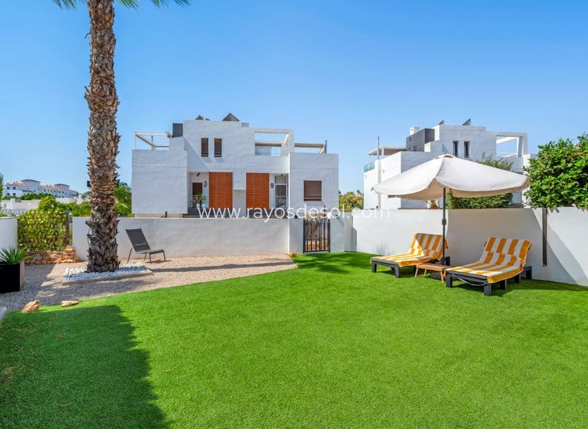 3 camera da letto Villa in vendita in Villamartin con piscina - 429.000 € (Rif: 10070213)
