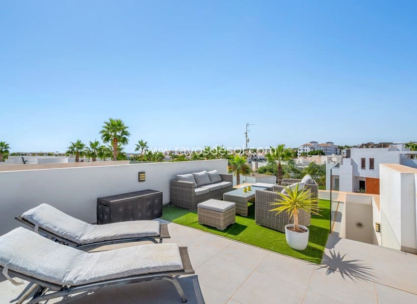3 camera da letto Villa in vendita in Villamartin con piscina - 429.000 € (Rif: 10070213)