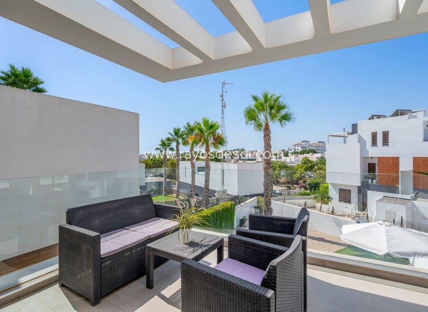 3 camera da letto Villa in vendita in Villamartin con piscina - 429.000 € (Rif: 10070213)