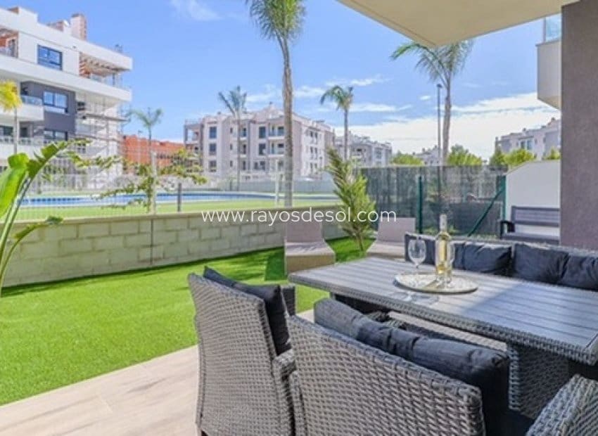 2 Zimmer Apartment zu verkaufen in Filipinas mit Pool - 239.000 € (Ref: 10070214)