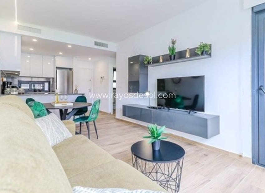 2 Zimmer Apartment zu verkaufen in Filipinas mit Pool - 239.000 € (Ref: 10070214)