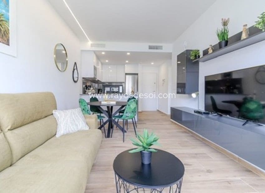 2 Zimmer Apartment zu verkaufen in Filipinas mit Pool - 239.000 € (Ref: 10070214)