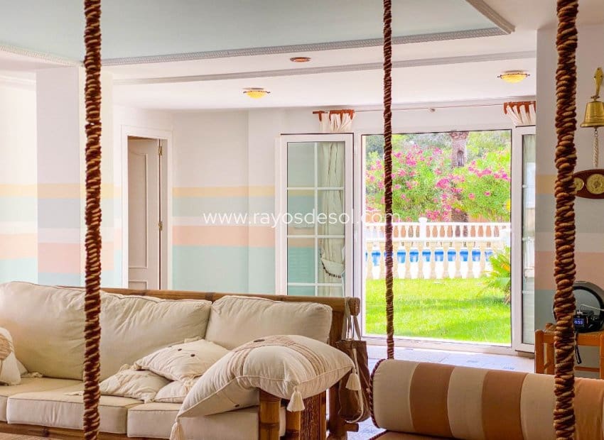 7 sovrum Villa till salu i Villamartin med pool - 1 080 000 € (Ref: 10076560)