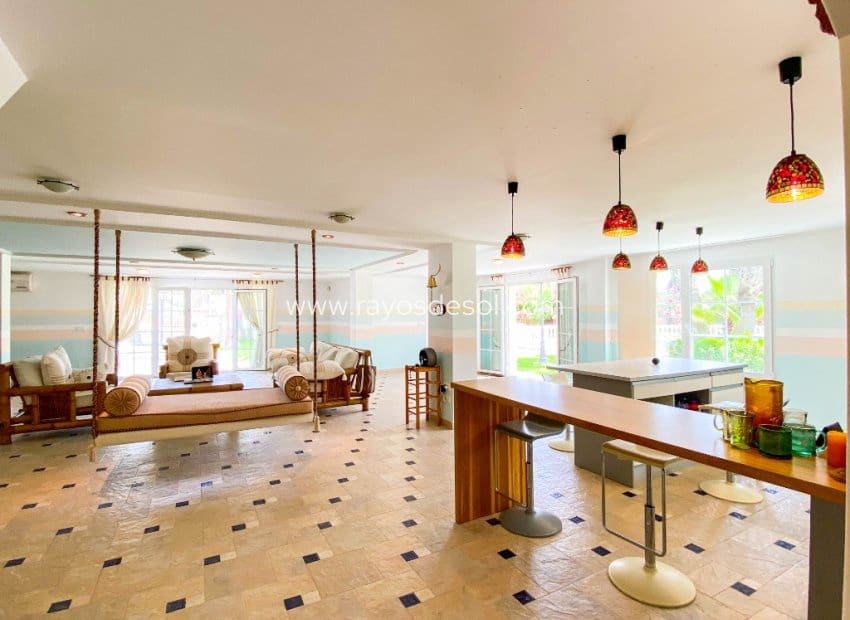7 sovrum Villa till salu i Villamartin med pool - 1 080 000 € (Ref: 10076560)