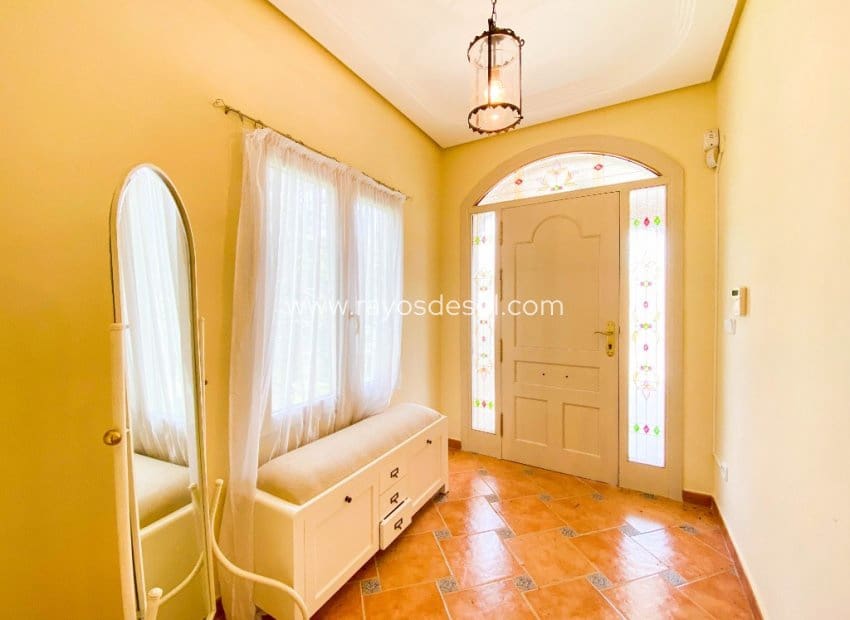 7 sovrum Villa till salu i Villamartin med pool - 1 080 000 € (Ref: 10076560)