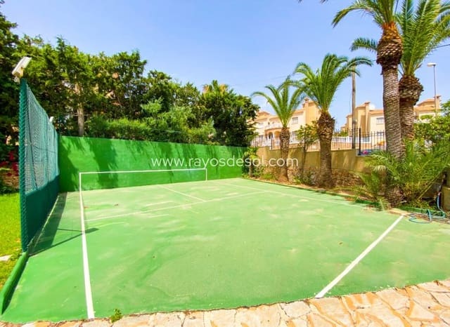 7 sovrum Villa till salu i Villamartin, Orihuela med pool - 1 080 000 € (Ref: 10076560)