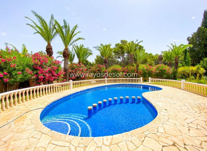 7 sovrum Villa till salu i Villamartin med pool - 1 080 000 € (Ref: 10076560)