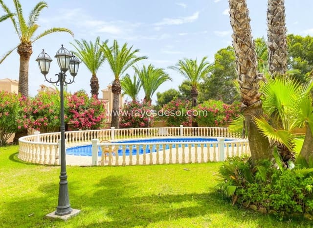 7 sovrum Villa till salu i Villamartin, Orihuela med pool - 1 080 000 € (Ref: 10076560)