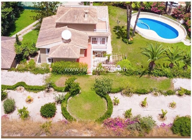 7 sovrum Villa till salu i Villamartin, Orihuela med pool - 1 080 000 € (Ref: 10076560)