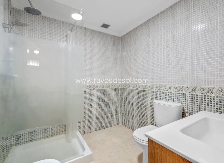 3 sypialnia Apartament na sprzedaż w Orihuela Costa z basenem - 189 000 € (Ref: 10076561)