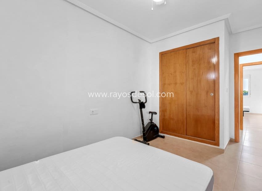3 sypialnia Apartament na sprzedaż w Orihuela Costa z basenem - 189 000 € (Ref: 10076561)