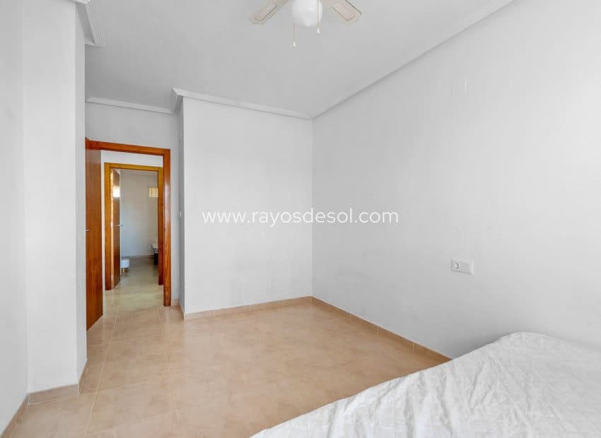 3 sypialnia Apartament na sprzedaż w Orihuela Costa z basenem - 189 000 € (Ref: 10076561)