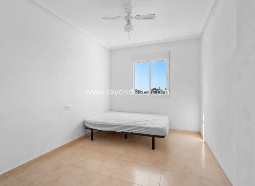 3 sypialnia Apartament na sprzedaż w Orihuela Costa z basenem - 189 000 € (Ref: 10076561)