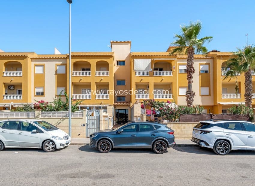 3 sypialnia Apartament na sprzedaż w Orihuela Costa z basenem - 189 000 € (Ref: 10076561)
