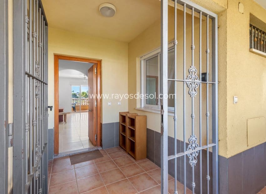 3 sypialnia Apartament na sprzedaż w Orihuela Costa z basenem - 189 000 € (Ref: 10076561)
