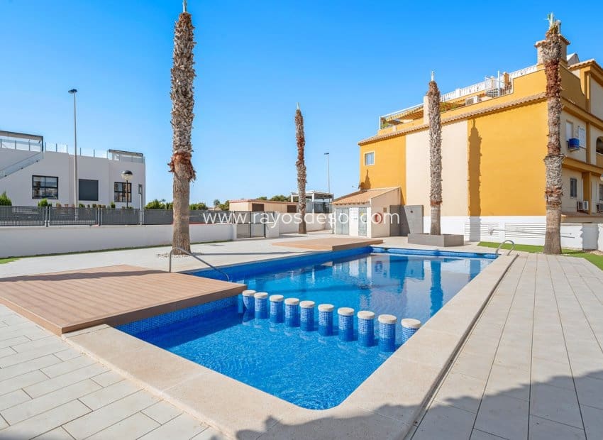3 sypialnia Apartament na sprzedaż w Orihuela Costa z basenem - 189 000 € (Ref: 10076561)