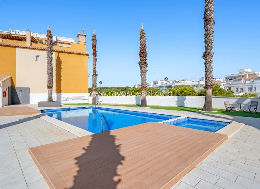 3 sypialnia Apartament na sprzedaż w Orihuela Costa z basenem - 189 000 € (Ref: 10076561)