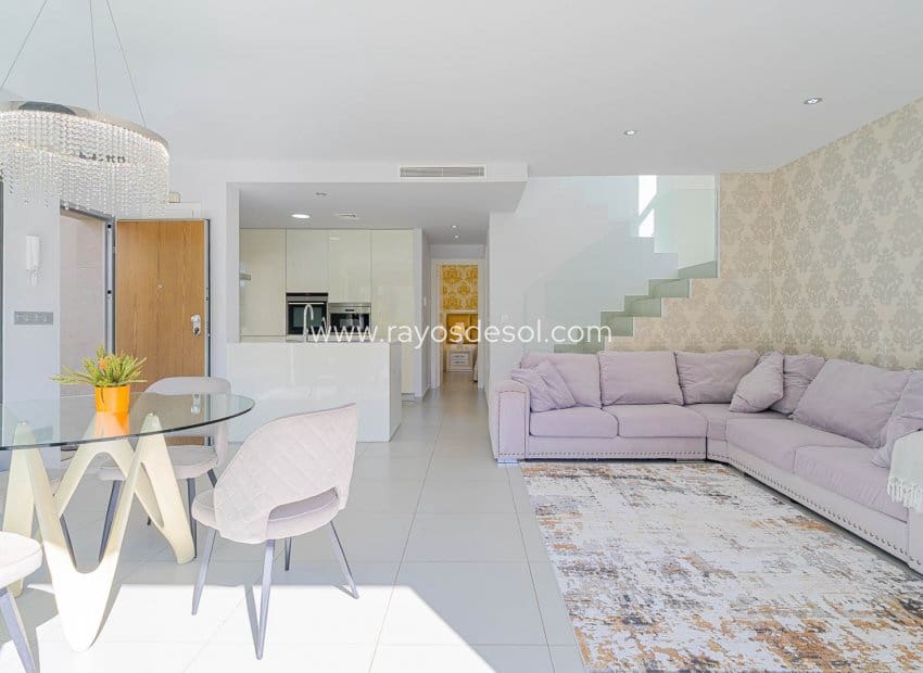 3 soveværelse Villa til salg i Ciudad Quesada med swimmingpool - € 458.900 (Ref: 10081423)