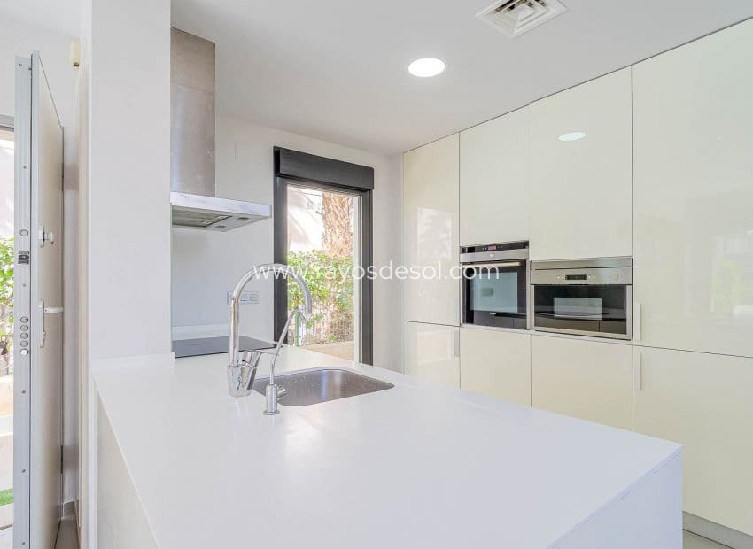 3 soveværelse Villa til salg i Ciudad Quesada med swimmingpool - € 458.900 (Ref: 10081423)