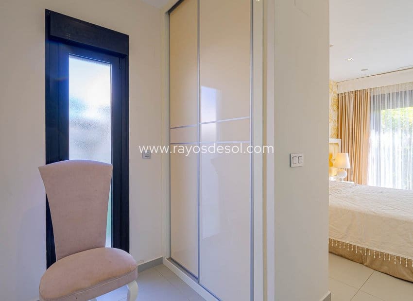 3 soveværelse Villa til salg i Ciudad Quesada med swimmingpool - € 458.900 (Ref: 10081423)
