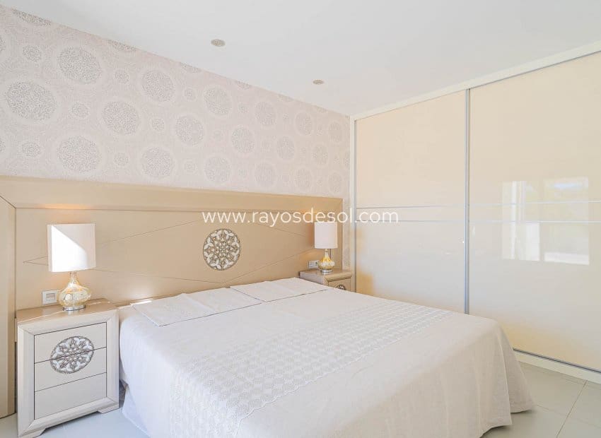 3 soveværelse Villa til salg i Ciudad Quesada med swimmingpool - € 458.900 (Ref: 10081423)