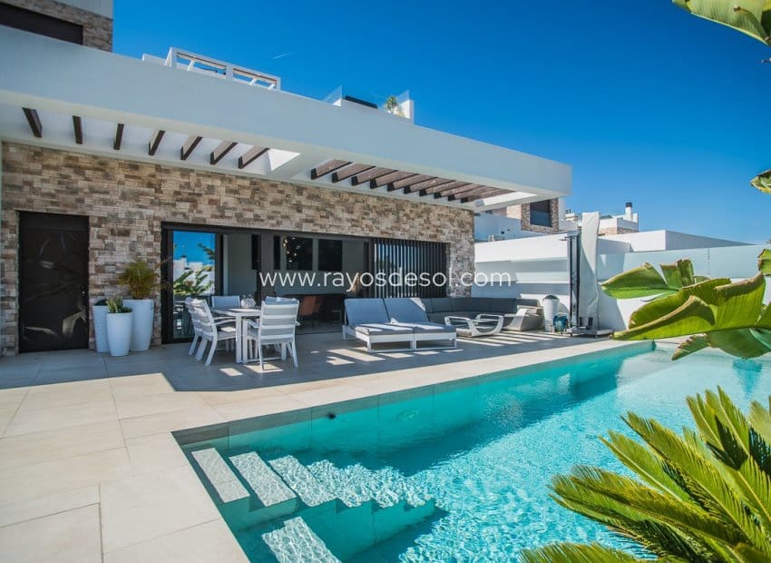4 quarto Moradia para venda em Rojales com piscina - 745 000 € (Ref: 10081424)