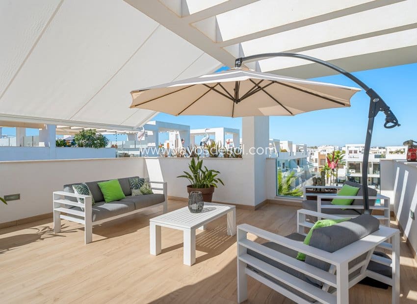 Apartamento de 2 habitaciones en Torrevieja en venta - 295.000 € (Ref: 10081425)