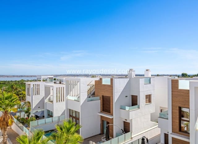 Apartamento de 2 habitaciones en Los Balcones - Los Altos, Torrevieja en venta - 295.000 € (Ref: 10081425)