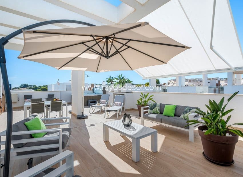 Apartamento de 2 habitaciones en Torrevieja en venta - 295.000 € (Ref: 10081425)