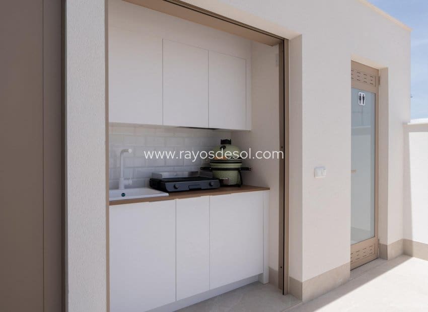 3 Zimmer Villa zu verkaufen in Los Alcazares mit Pool - 645.000 € (Ref: 10081433)