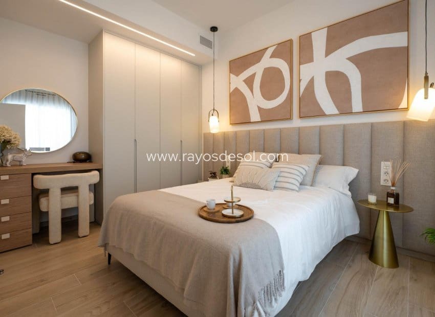 3 Zimmer Villa zu verkaufen in Los Alcazares mit Pool - 645.000 € (Ref: 10081433)