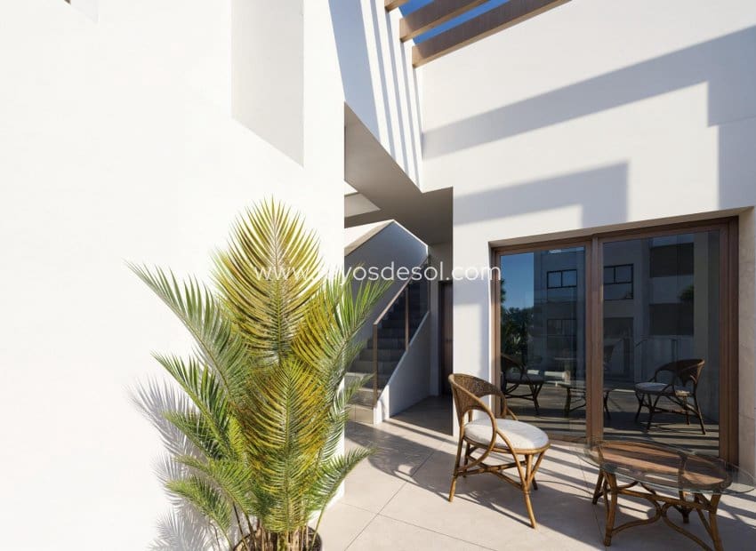 3 chambre Villa/Maison à vendre à Los Alcazares avec piscine - 469 000 € (Ref: 10081435)