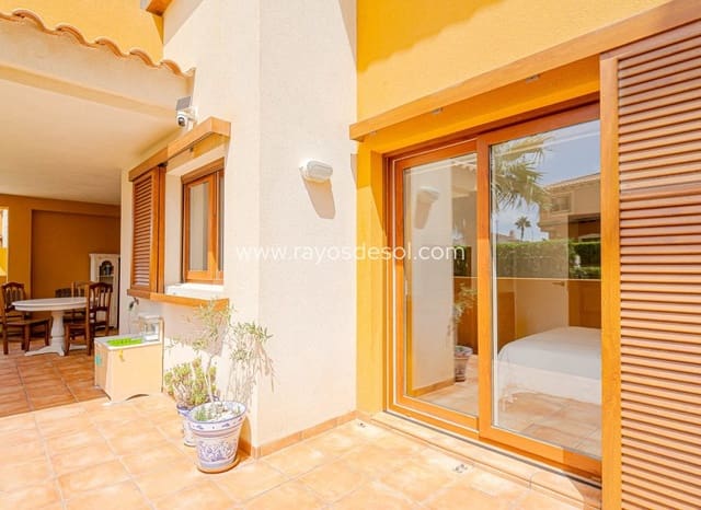 3 soveværelse Lejlighed til salg i Punta Prima, Torrevieja med swimmingpool - € 350.000 (Ref: 10094857)