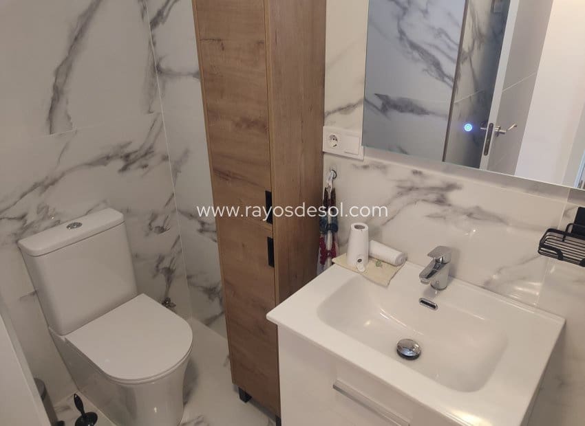 Apartamento de 2 habitaciones en Hacienda Riquelme en venta con piscina - 189.995 € (Ref: 10094858)