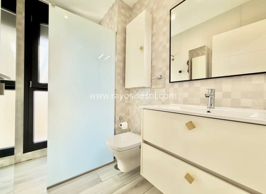 3 sypialnia Willa na sprzedaż w Orihuela Costa z basenem - 570 000 € (Ref: 10094859)