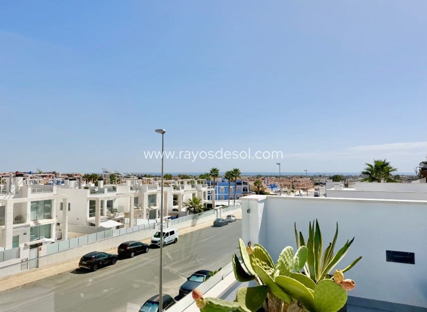 3 sypialnia Willa na sprzedaż w Orihuela Costa z basenem - 570 000 € (Ref: 10094859)
