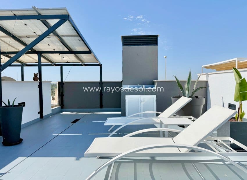 3 sypialnia Willa na sprzedaż w Orihuela Costa z basenem - 570 000 € (Ref: 10094859)