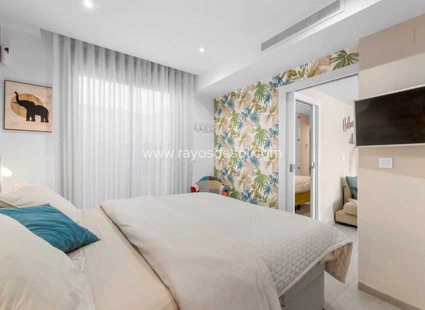 3 sypialnia Apartament na sprzedaż w San Pedro del Pinatar z basenem - 289 000 € (Ref: 10101396)