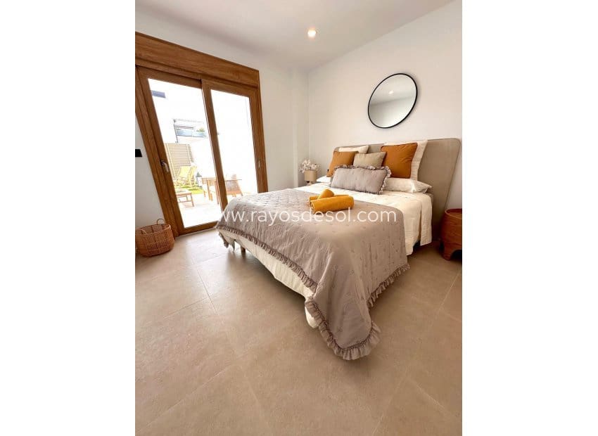 2 slaapkamer Appartement te koop in San Pedro del Pinatar met zwembad - € 299.950 (Ref: 10102973)
