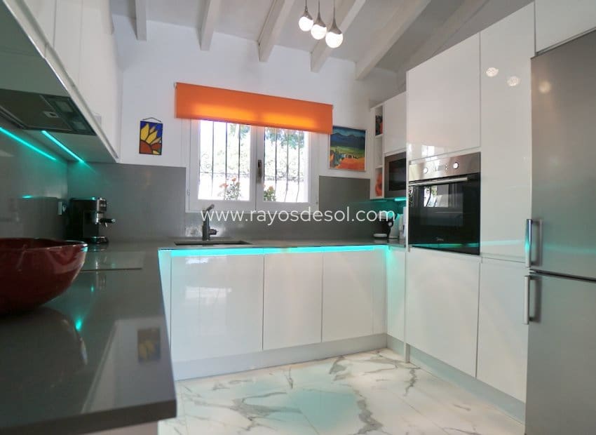2 quarto Bungalow para venda em Moraira com piscina - 475 000 € (Ref: 10102976)
