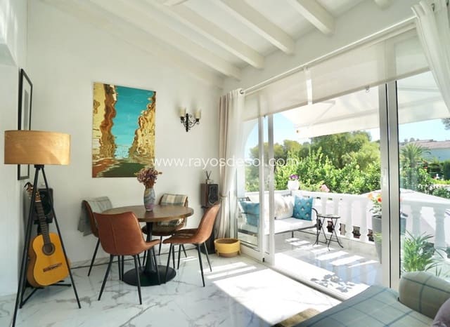 2 Zimmer Bungalow zu verkaufen in Moraira, Teulada-Moraira mit Pool - 475.000 € (Ref: 10102976)