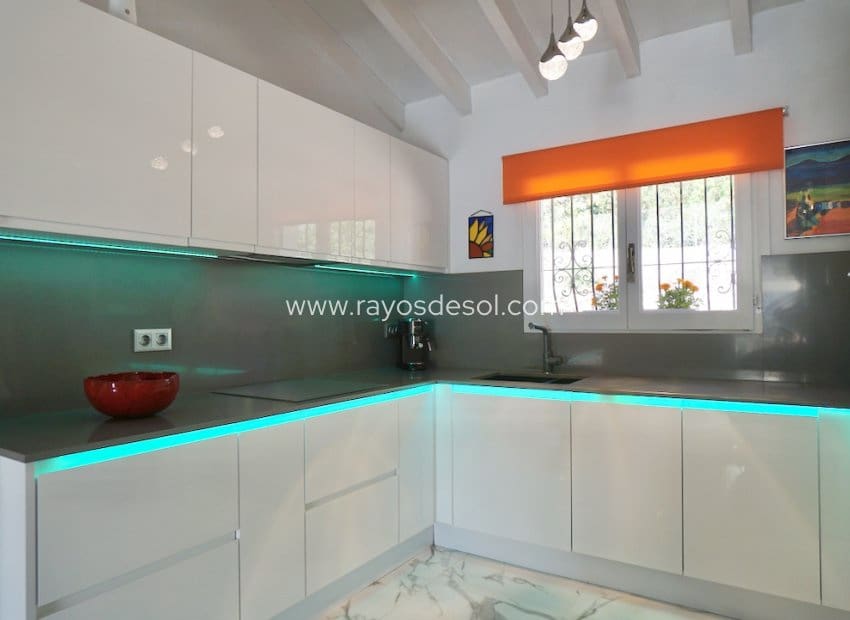 2 quarto Bungalow para venda em Moraira com piscina - 475 000 € (Ref: 10102976)